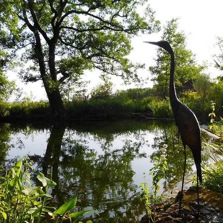 Domaene Mit Jacuzzi By Interhome 別荘
