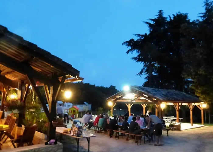 度假居 Domaene Mit Jacuzzi By Interhome